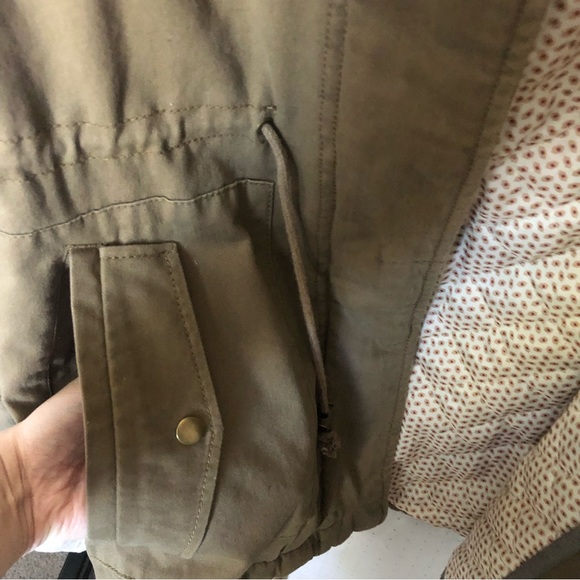 Utility Jacket with Quilted Lining - Picture 5 of 9